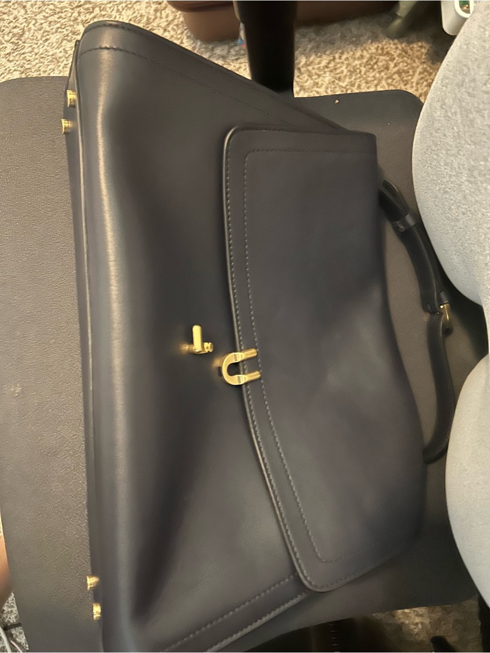 Le Soft Laurence Shoulder Bag in Navy by Léo et Violette - Picture 5 of 16